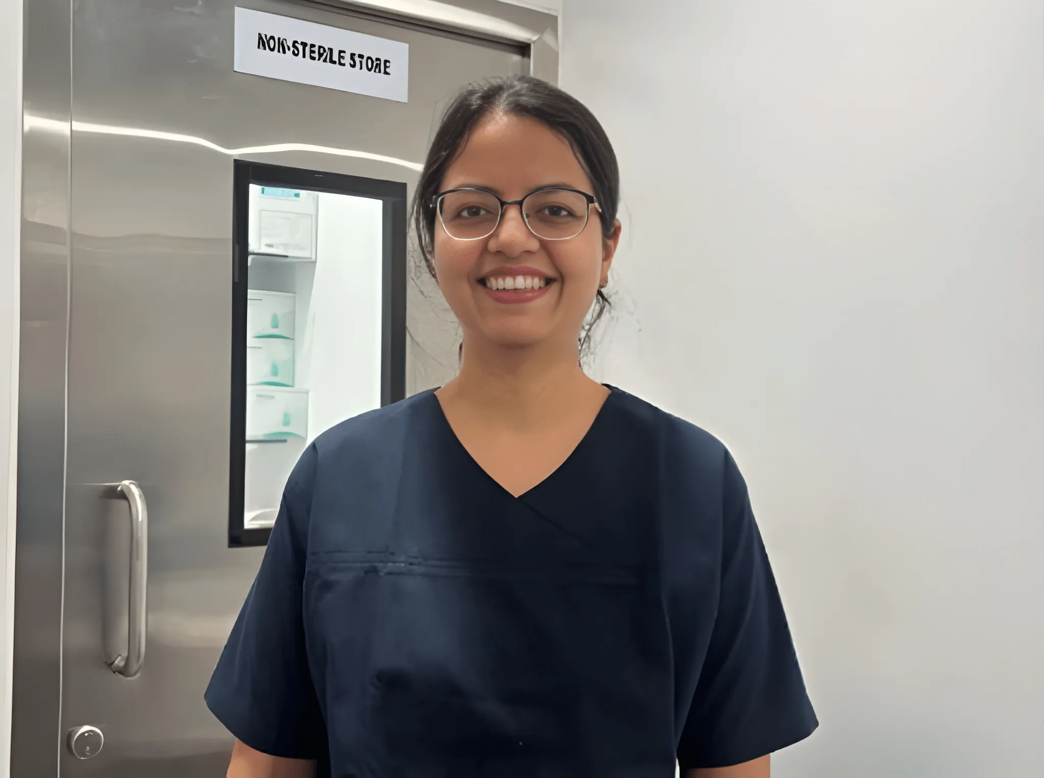 Dr Arushi Goyal Deshmukh providing specialist eye care